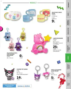 E.Leclerc - Prévisualisation de LAMPE BISOUNOURS, En PVC. Dim: 15x19cm. Alimentation : 2 piles AA (non incluses) valide à partir de 11.11.2025 | Page: 73 | Produits: Mugs, Porte, Jeux, Livre