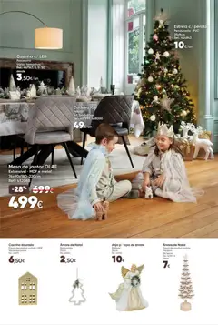 Pré-visualização Hôma Catálogo válido de 24.10.2025 | Página: 14 | Produtos: Árvore de natal, Mesa, Cadeira, Mesa de jantar