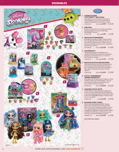 ADOORBS STITCH PUPPE, In fünf Fächern verstecken sich süße Accessoires und zwei exklusive Stitch-Minifiguren, die auch als Rucksackclip verwendet werden können! Die ADOORBS Puppe im Hawaii-Look ist ca. 14 cm groß. ab 27.10.2025 gültig | Seite: 68 | Produkte: Tür