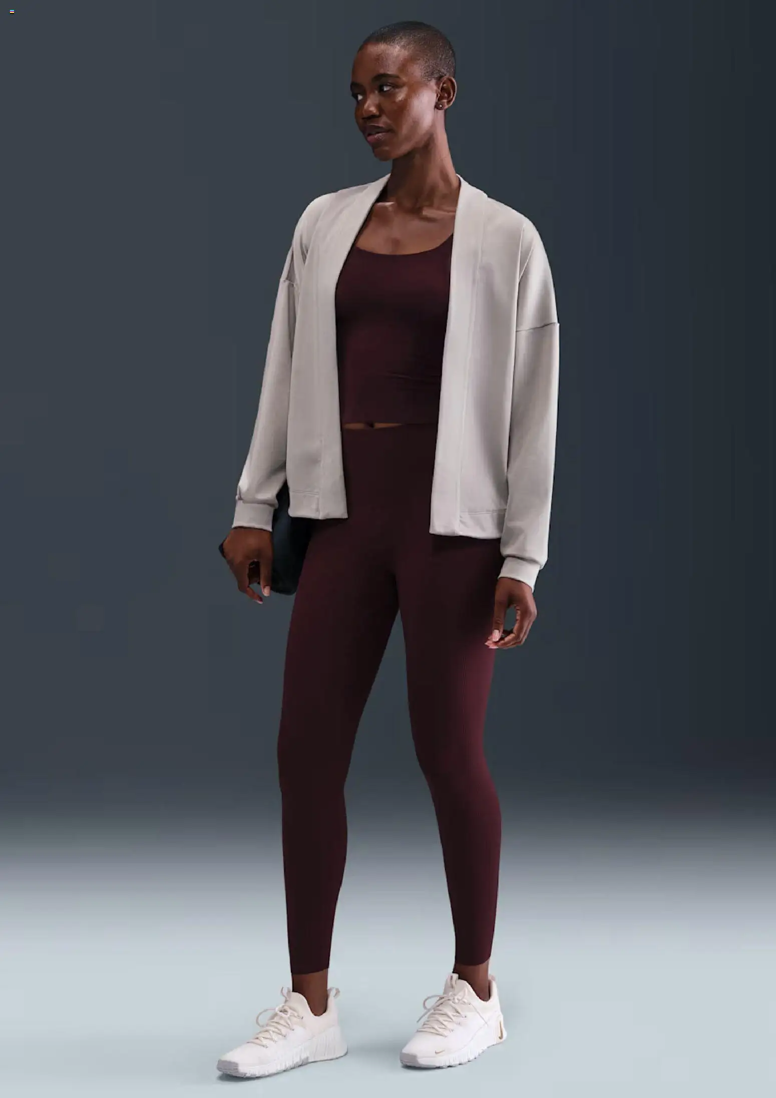 NIKE akciós ujság - amely érvényes a következő dátumtól: 01.11.2025 | Oldal: 4