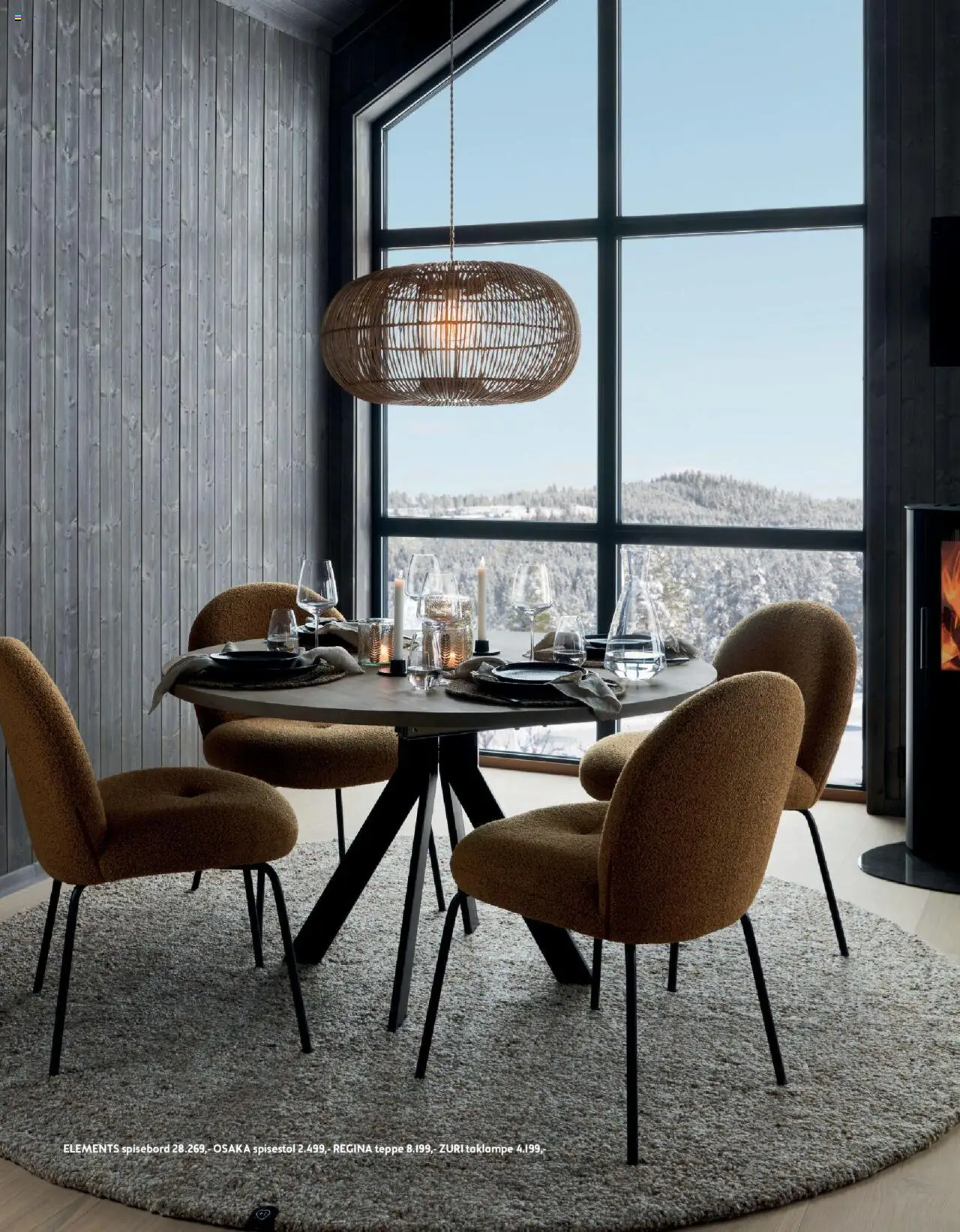  | Side: 76 | Produkter: Taklampe, Spisebord, Spisestol, Teppe