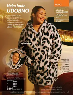Oversized Animal Print kućna haljina, Ova super udobna kućna haljina dolazi sa kapuljačom, džepom i učkurom - tvoj novi saveznik za opuštanje. bež. Poliester. - pregled AVON kataloga - važi od 01.12.2025 | Strana: 173