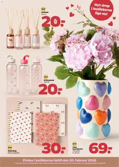 Vase med hjerter, I keramik. H: 20 cm. gyldig fra 24.01.2026 | Side: 31 | Produkter: Vase