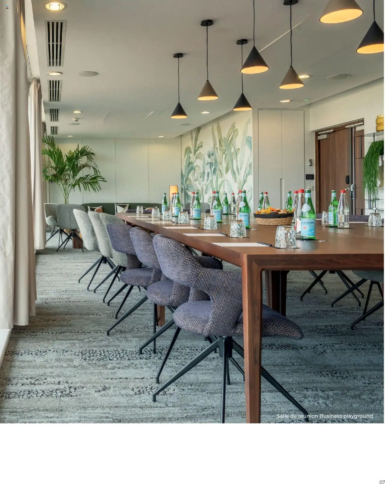 {H1} | Page: 7 | Produits: Plateau, Canapé, Table basse, Table