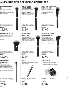 Pré-visualização PINCEL PARA BLUSH ANGULADO 116, Fibras densamente compactadas com uma cabeça angulada macia, perfeita para aplicação de formulações em pó ou em creme nas maçãs do rosto válido de 01.11.2025 | Página: 86