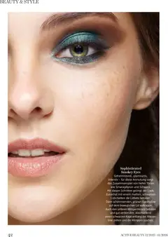 dm drogerie markt Active Beauty Magazin 12/2025, 01/2026 ab 01.12.2025 gültig | Seite: 42 | Produkte: Wasser, Lidschatten, Kajal