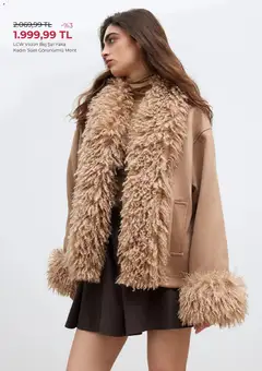 20.01.2026 tarihinden itibaren geçerli olan LC Waikiki kataloğu önizlemesi | Sayfa: 8 | Ürünler: Mont, Şal