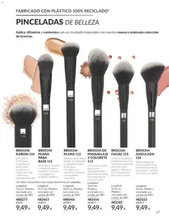 Vista previa BROCHA DE MAQUILLAJE Y COLORETE 113, con forma ovalada para cubrir completamente y difuminar las zonas más extensas de rostro y cuello válido desde el 01.04.2026 | Página: 67 | Productos: Maquillaje, Colorete, Base de maquillaje, Brocha