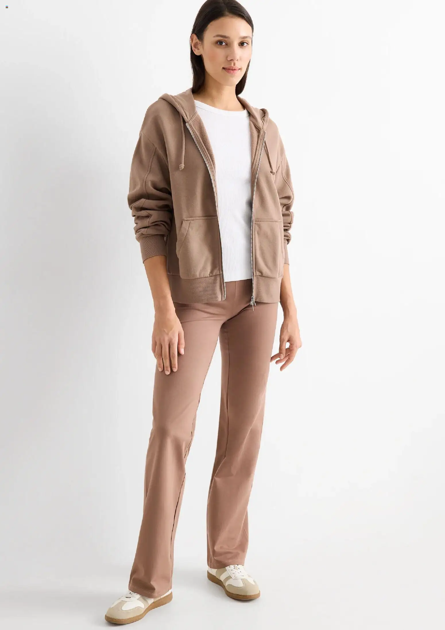 C&A akciós ujság - amely érvényes a következő dátumtól: 05.01.2026 | Oldal: 8