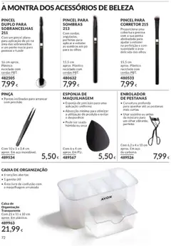 CAIXA DE ORGANIZAÇÃO Transparente, • 6 secções abertas, • 1 gaveta útil, • Área livre de confusão com a maquilhagem arrumada. Com 21 x 11 x 10 cm aprox. Em plástico. │ válido de 01.08.2025 | Página: 72