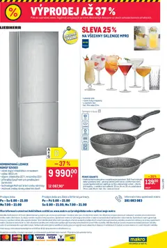 Náhled letáku Makro leták - Spotřební zboží od 17.12.2025 | Strana: 8 | Produkty: Pánve, Chladnička, Karty, Sklenice