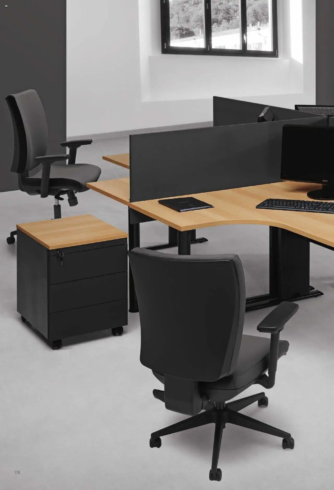 Staples Mobiliário por encomenda │ válido de 24.02.2022 | Página: 170