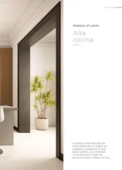 MODELO ATLANTA Alta cocina, Un espacio reservado para los más profesionales. El diseño, los acabados y la apertura en gola aúnan estética y funcionalidad. La isla favorece un lugar de encuentro para el trabajo y el ocio. │ válido desde el 20.06.2025 | Página: 25 | Productos: Cocina