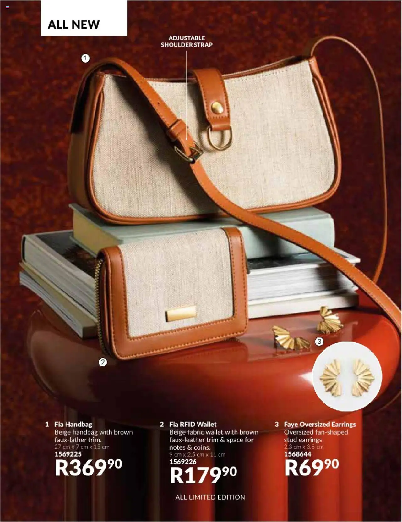 AVON Catalogue  │ valid from 01.08.2025 | Page: 105 | Products: Handbag, Wallet, Earrings