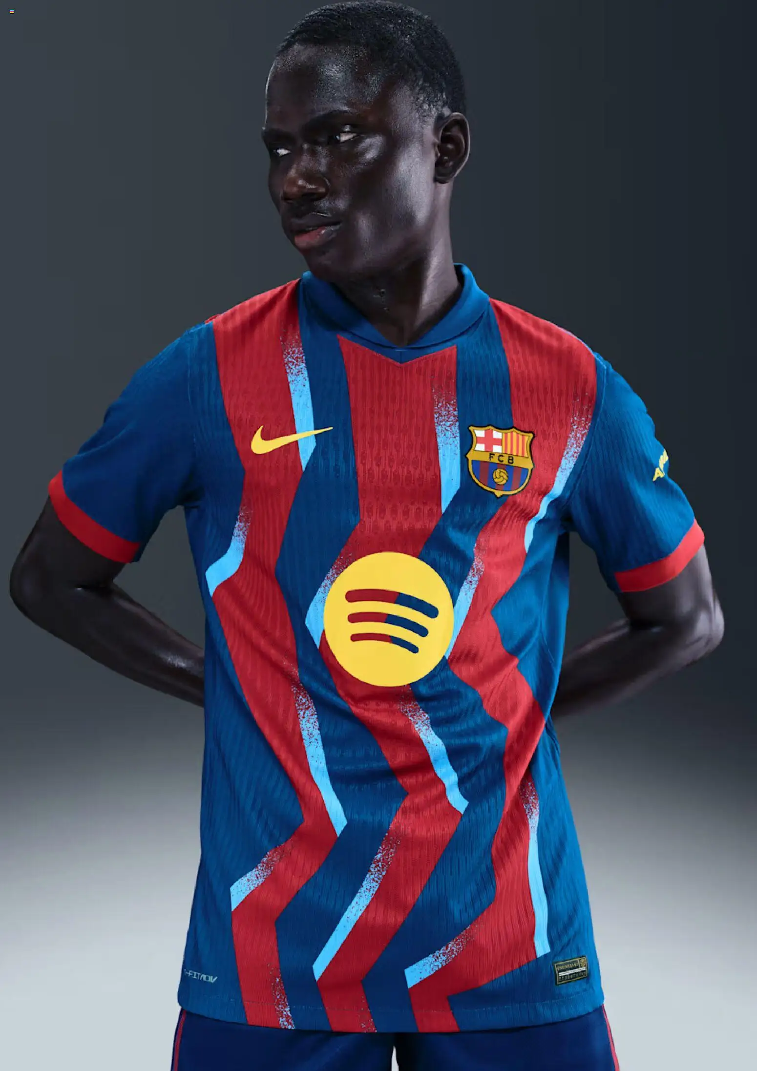 NIKE akciós ujság - amely érvényes a következő dátumtól: 05.12.2025 | Oldal: 14