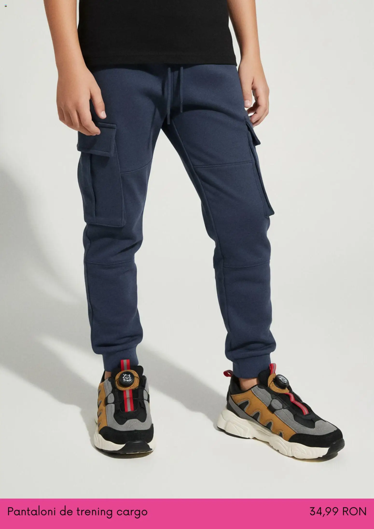 Noul catalog Sinsay – valabil de la 27.11.2025 | Pagină: 2 | Produse: Trening, Pantaloni