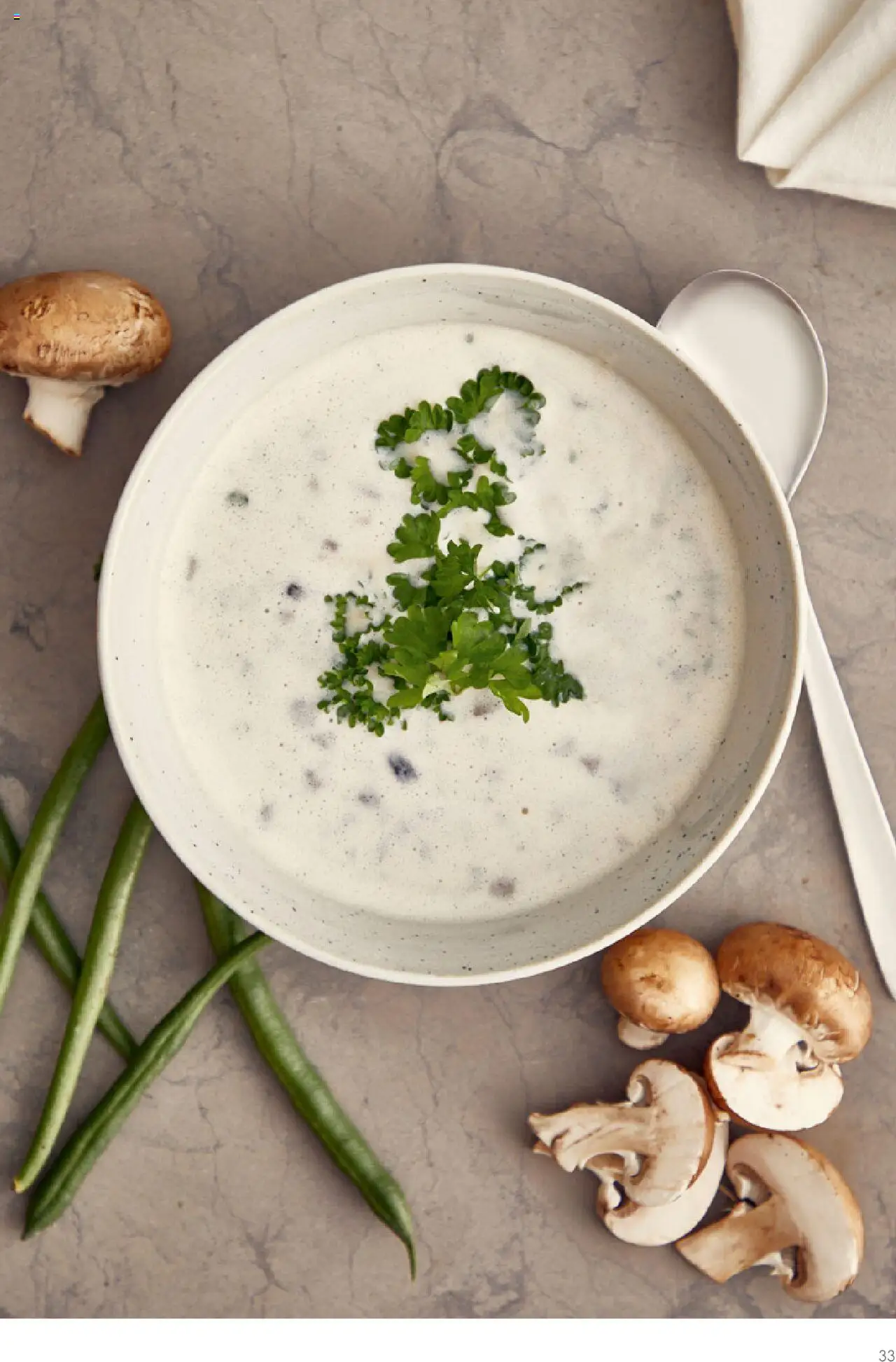 Oriflame akciós ujság - amely érvényes a következő dátumtól: 09.11.2023 | Oldal: 33