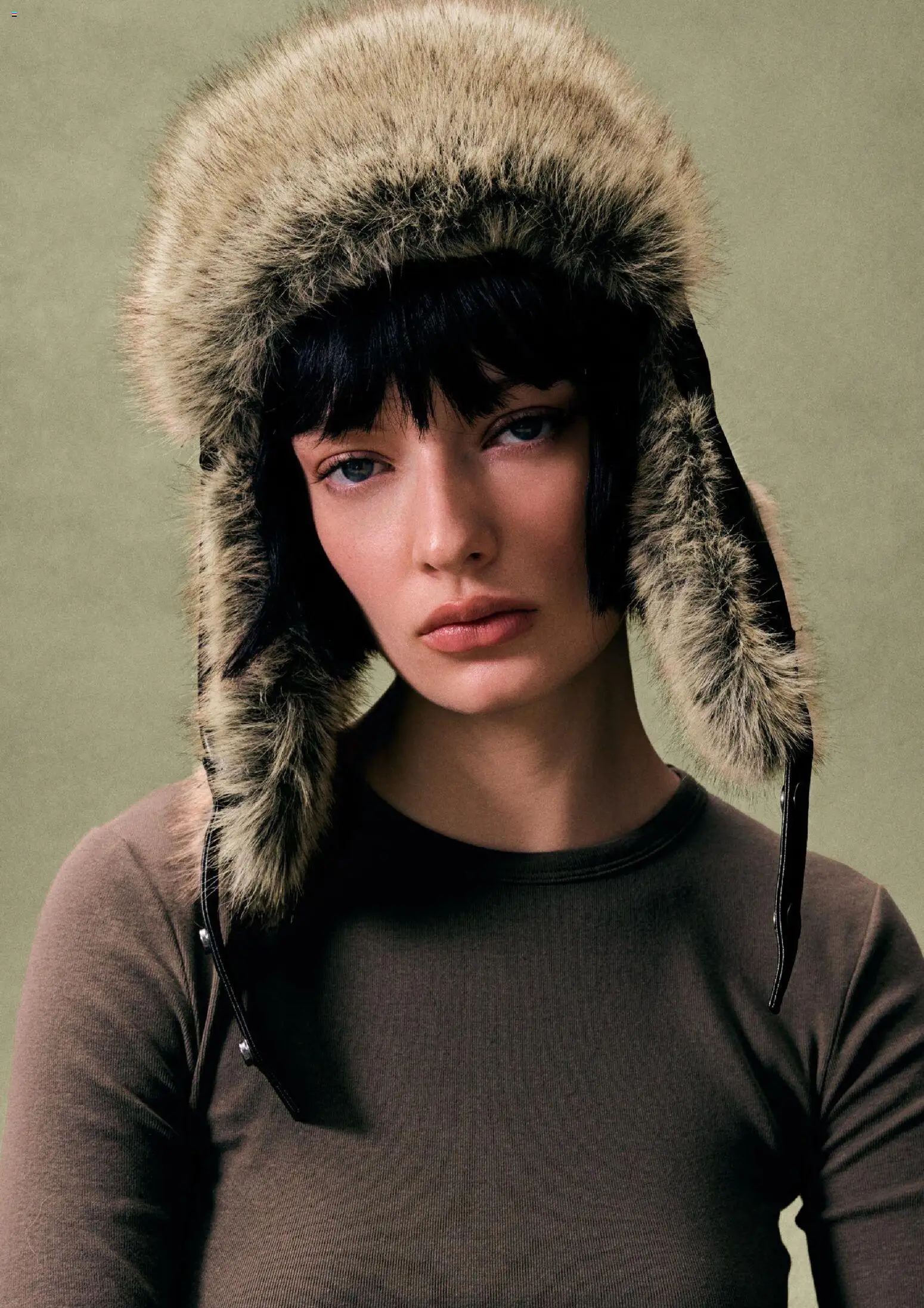 Volantino Bershka del 06.12.2025 | Pagina: 16