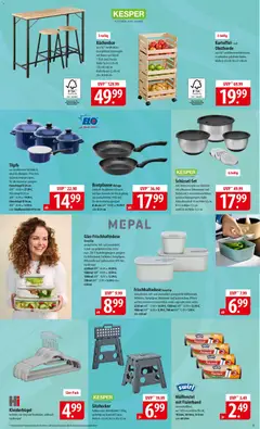 Famila Prospekt 	 ab 03.11.2025 gültig | Seite: 19 | Produkte: Mikrowelle, Hocker, Tisch, Kleiderbügel